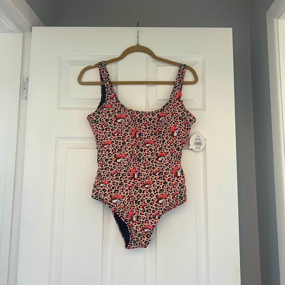 NWT Buc-ee’s leopard print one piece bathing suit